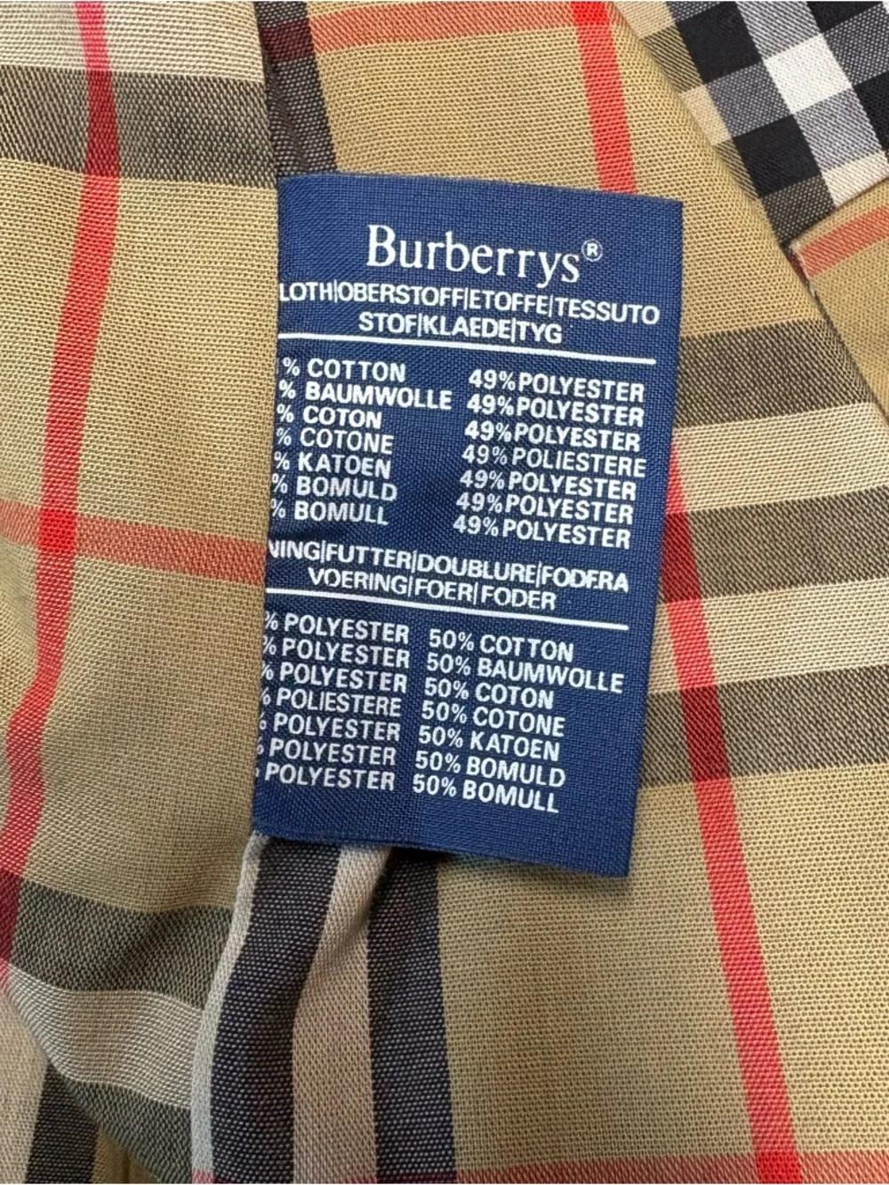 Burberry trench coat - Picture 14 of 15